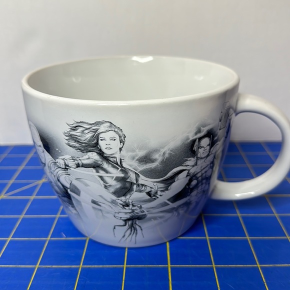 Marvel Avengers Action Heroes Large 20 ounce Mug Soup Mug Hulk Iron Man - Picture 2 of 6